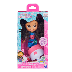 Papusa Gabby's Dollhouse - Gabby pregatita de calatorie, 20 cm